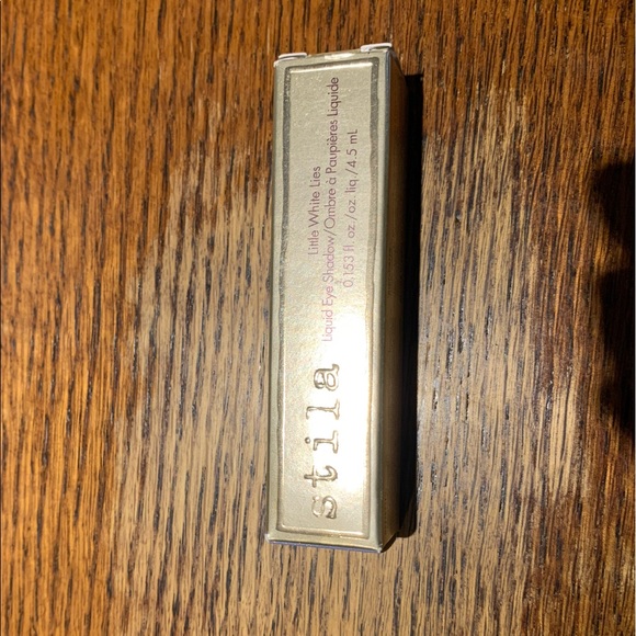 Lilac legend stila liquid eyeshadow - Picture 2 of 2